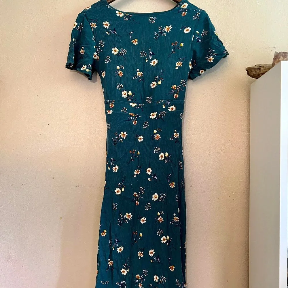 Francesca's Maxi Dress - Picture 2 of 10